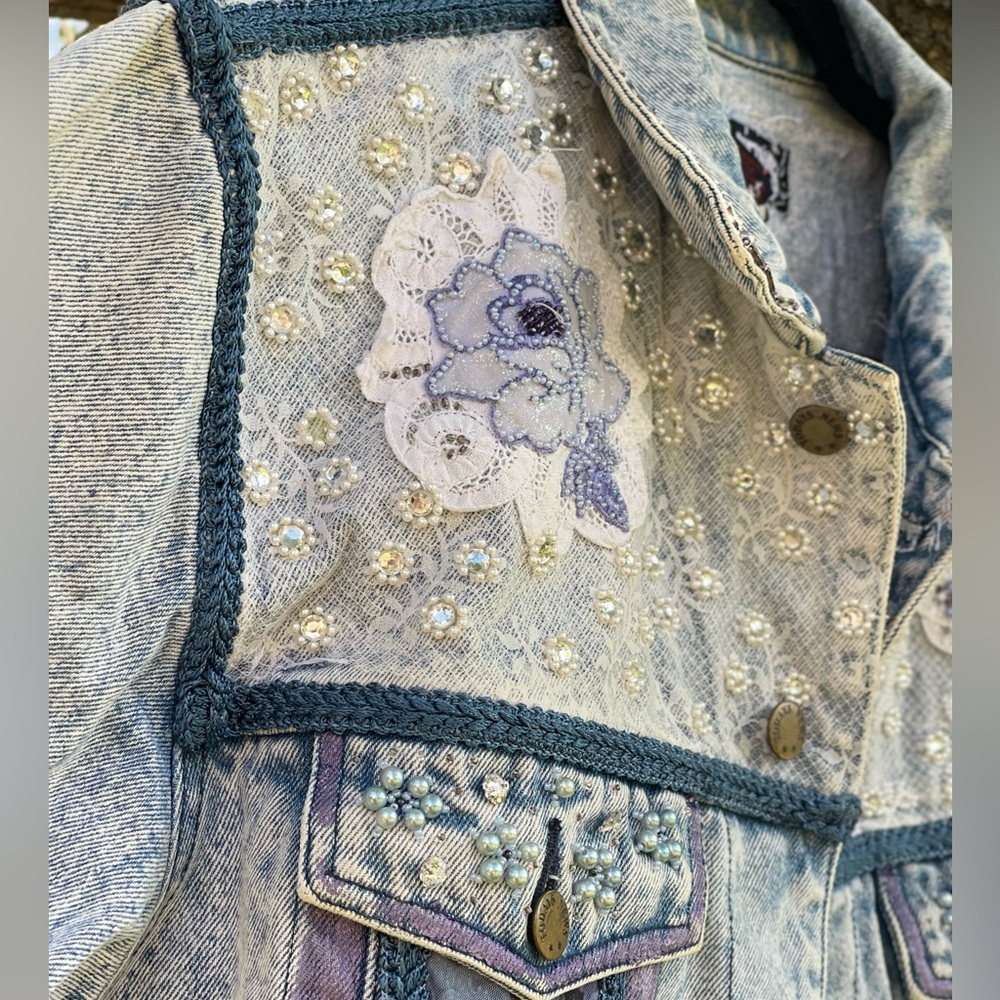 Vintage Todays News Light Wash Denim Jacket Purple Floral Lace hand embroidered